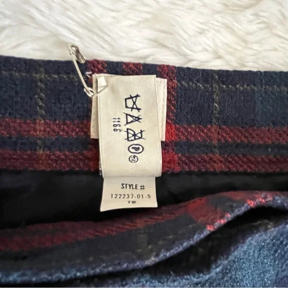 VINTAGE (1996) GAP Blue and Red Plaid Wool Mini Skirt - Picture 3 of 9